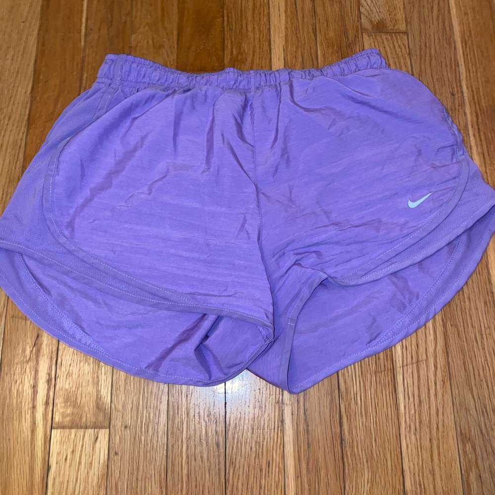 M purple Nike athletic shorts